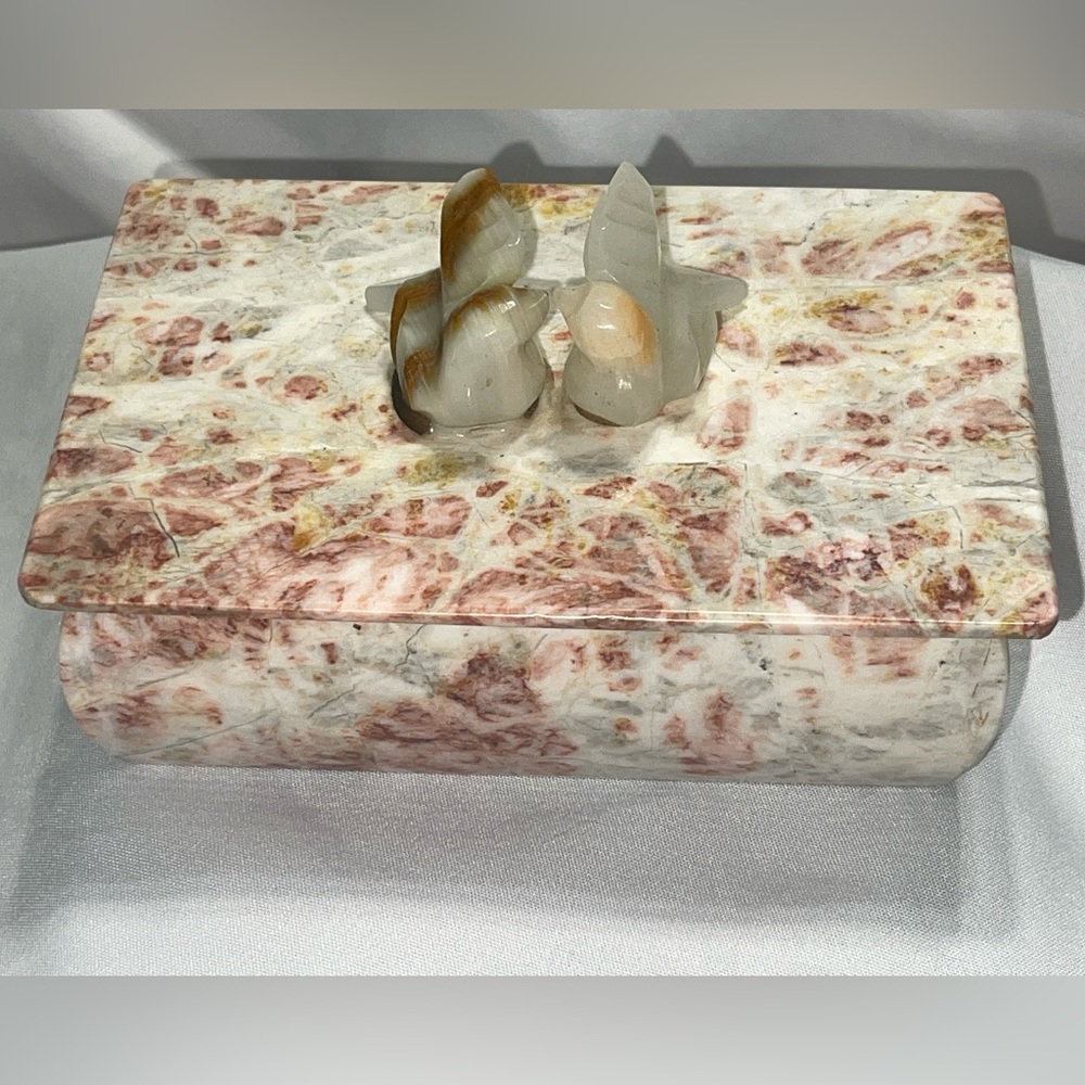 Vtg Pink Marble Stone Trinket Jewelry Vanity Box With Doves In Love 4x6”